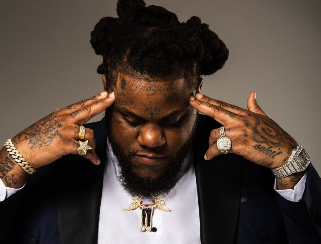 NOVEMBER COVER WITH DC RAPPER FAT&nbsp;TREL