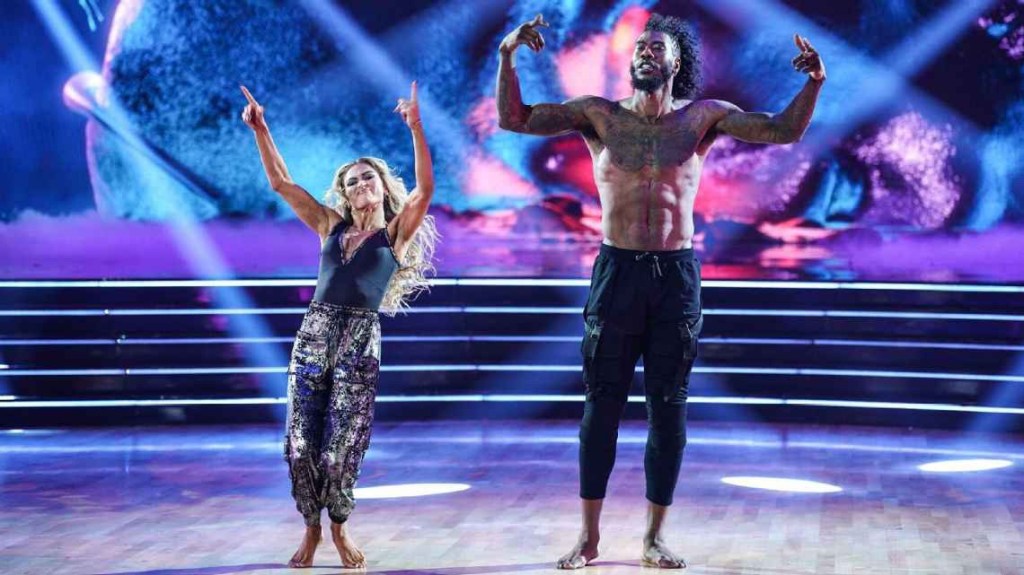 EX NBA PLAYER IMAN SHUMPERT WINS DANCING WITH THE&nbsp;STARS