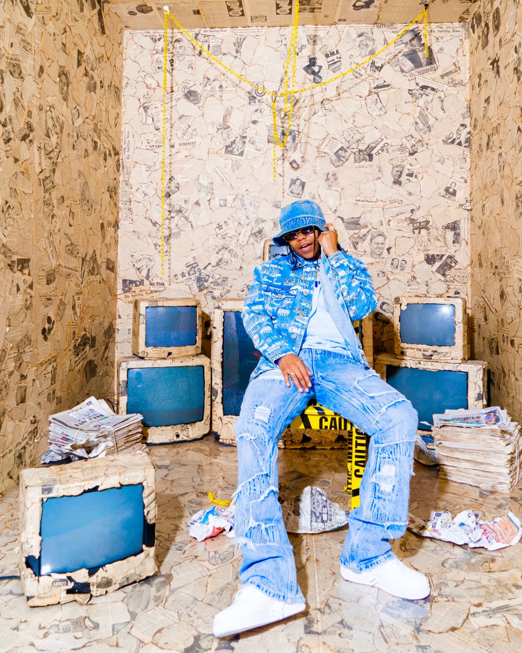 ARTIST NAKKIA GOLD ENERGIZING&nbsp;INSPIRATION