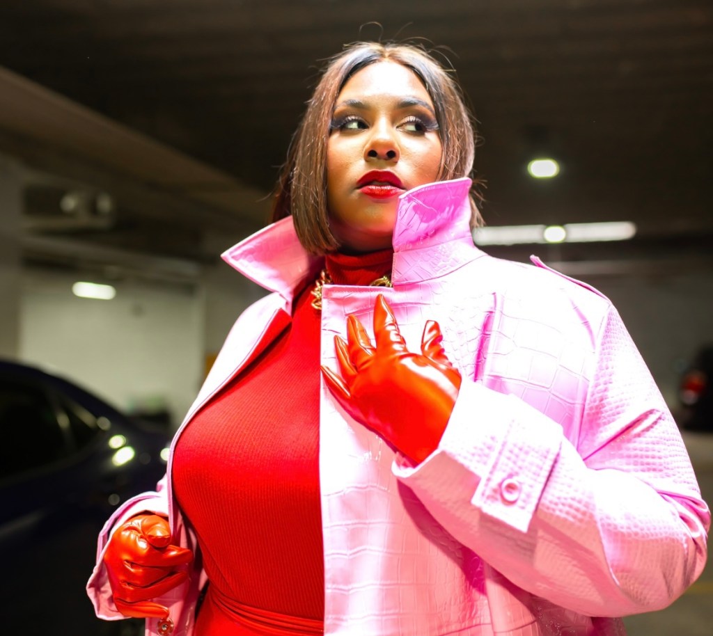 HOLIDAY COVER: WOMANPRENEUR PARIS&nbsp;PHIFER