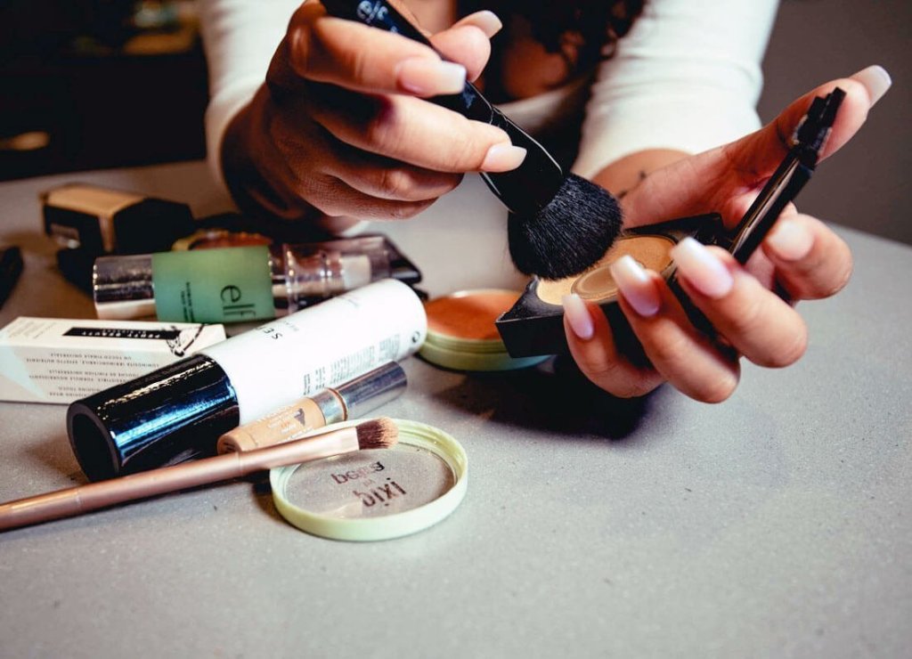 Beauty is only skin deep, but ugly goes clean to the&nbsp;bone